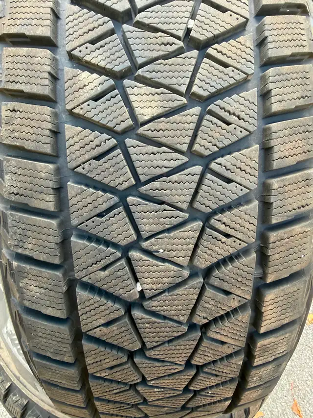 255/50R20 Bridgestone Blizzak Winter Tires in Tires & Rims in City of Montréal - Image 3