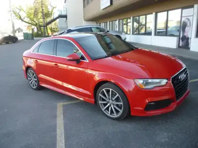 1 OWNER CALGARY CAR FROM NEW. COMES WITH MOST OP[TIONS FOR THE YEAR INCLUDING NAVIGATION, BLUE TOOTH...
