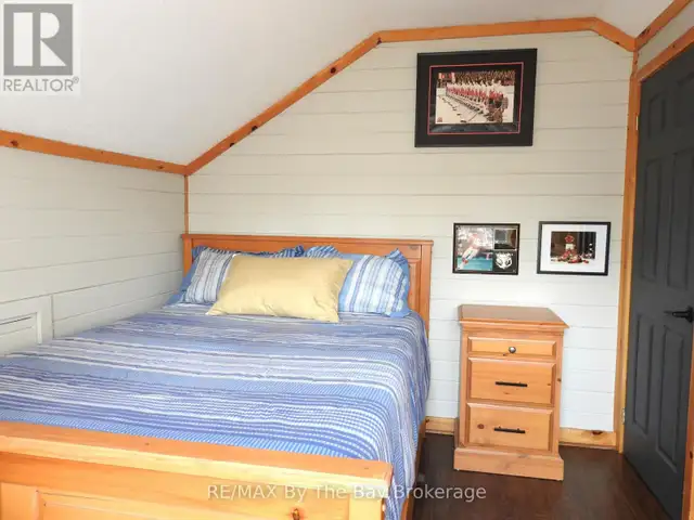11 CABIN CRESCENT Wasaga Beach, Ontario in Houses for Sale in Oakville / Halton Region - Image 15