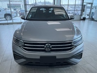 2.0L Intercooled Turbo I4 Engine. 8 Speed Auto w/OD. 5 Passengers. Folding Rear Seats. All Wheel Dri... (image 5)