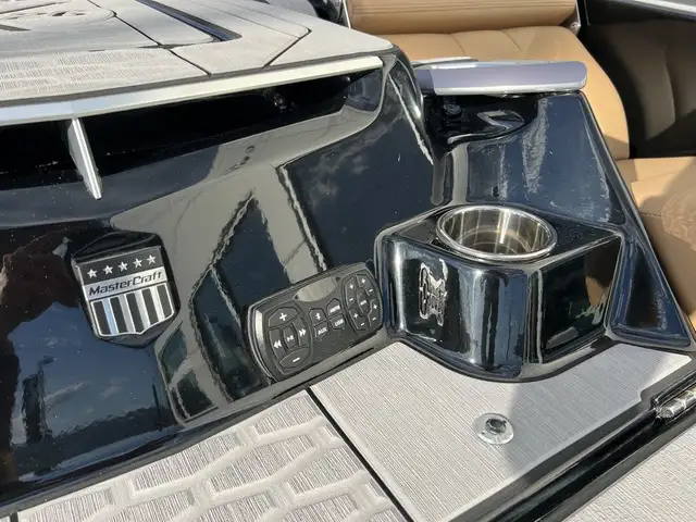 2022 Mastercraft X26 in Powerboats & Motorboats in St. Albert - Image 31