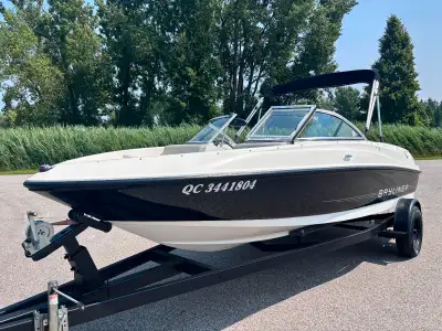 2012 BAYLINER 175 donc 17.5 pieds vraiment en excellente condition. Les cuirs, les toiles et la coqu...