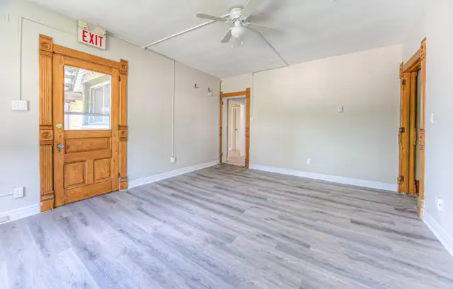 62 DORSET ST - 5 BEDROOM STUDENT UNIT AVAILABLE in Long Term Rentals in Kitchener / Waterloo - Image 7