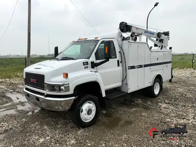 Countryside Fleet 2007 GMC C5500 Regular Cab 4x4 Service Truck + 6.6L Duramax Diesel + 4x4 W/ AutoMa...