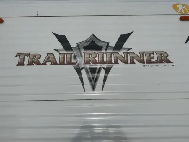 2013 Heartland TRAIL RUNNER 28 BHK in Travel Trailers & Campers in St. Albert - Image 5