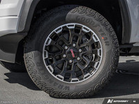 Trailering Package - Convenience Package - Canyon Safety Plus Package - AT4 Premium Package - Wirele... (image 6)