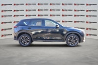 Ready for Calgary’s dynamic roads, this 2023 Mazda CX-5 PREM offers a seamless blend of everyday ver... (image 6)