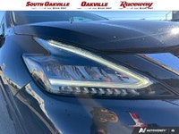 Panoramic Sunroof / Moonroof, Power Liftgate, CVT with Xtronic, AWD, 4.677 Axle Ratio, Air Condition... (image 9)