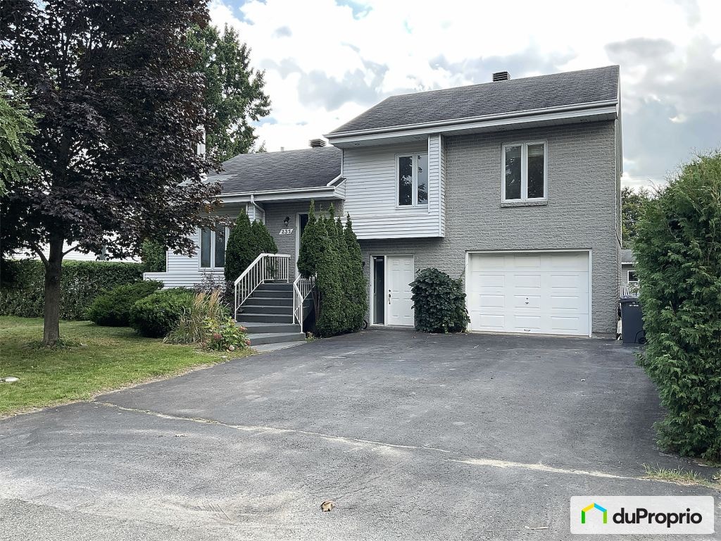 $549,900 - Split Level for sale in Lavaltrie — photo 2