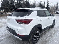 This CHEVROLET TRAILBLAZER delivers a 1.3 Liter DOHC Turbo engine powering this Automatic transmissi... (image 5)