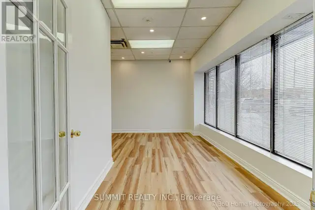 25 - 155 EAST BEAVER CREEK ROAD Richmond Hill (Beaver Creek Busi in Commercial & Office Space for Sale in Markham / York Region - Image 5