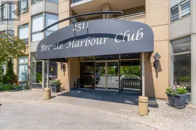 Welcome to top floor living at the Bronte Harbour Club, where some of Oakville's most impressive wat...