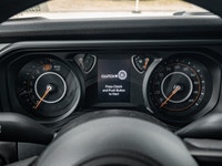 Welcome to 400 Chrysler Dodge Jeep Ram. 3.6L V-6 engine with manual transmission | 4x4 drive system... (image 3)
