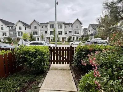 9 20155 84 AVENUE Langley, British Columbia