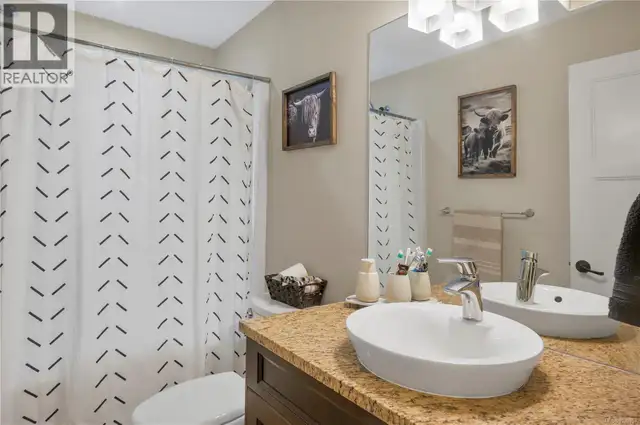 85 Vermont Dr Campbell River, British Columbia in Houses for Sale in Campbell River - Image 35