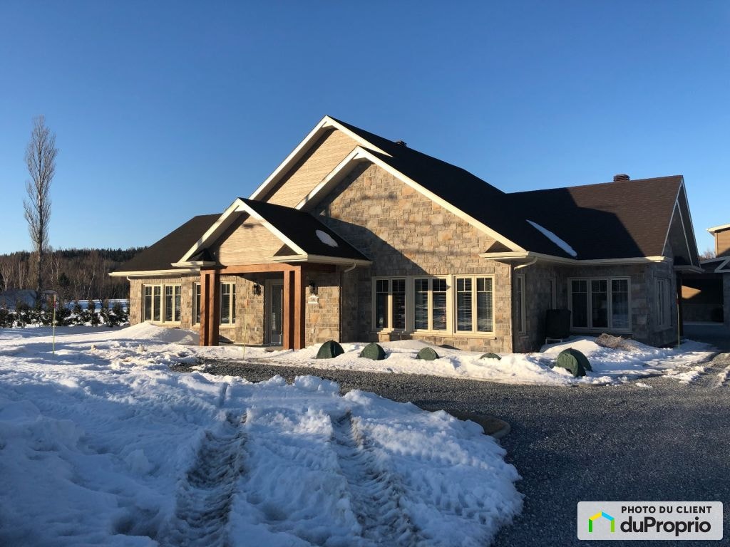 $759,000 - Bungalow for sale in Ste-Anne-Des-Monts — photo 3