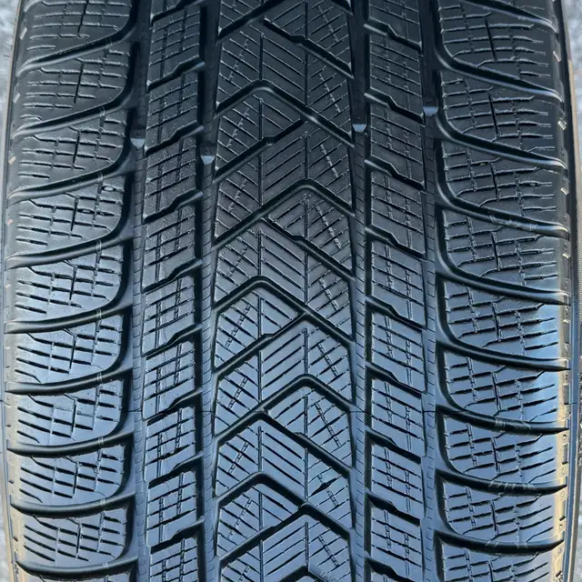 2022 Mercedes Benz GLS-Class 21" Original Rims And Winter Tires in Tires & Rims in City of Toronto - Image 11
