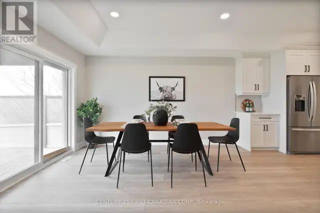 21 HAMILTON STREET North Middlesex (Ailsa Craig), Ontario in Houses for Sale in Grand Bend - Image 17