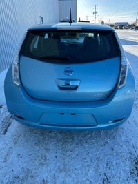 2015 NISSAN LEAF SV FWD ÉLECTRIQUE Livraison partout au Québec possible ** Tous les échanges sont ac... (image 4)