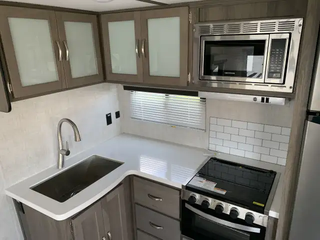 2023 GULF STREAM ENVISION 258RB - OFFERS ACCEPTED!!! MUST GO in Travel Trailers & Campers in Regina - Image 12