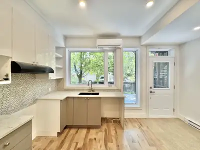 Magnifique 4 1/2 à Rosemont, parking inclus, dispo maintenant!