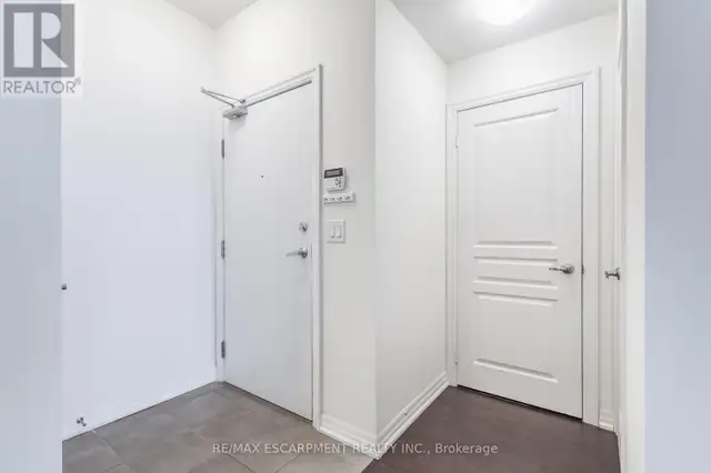 311 - 1940 IRONSTONE DRIVE Burlington (Uptown), Ontario62863761269377122