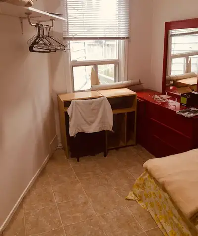 Weekenders Rooms Quiet Bungalow (Whole Month) Three small rooms available for weekend stay only (Fri...