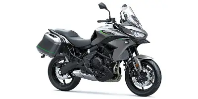Engine Type: Parallel Twin Displacement: 39.6 cu. in. (649 cc) Bore and Stroke: Bore: 3.27 in. (83 m...