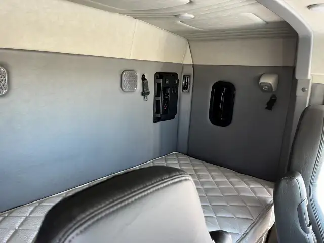 2022 Mack Pinnacle 64T 48 HD mDRIVE in Heavy Trucks in Regina - Image 14