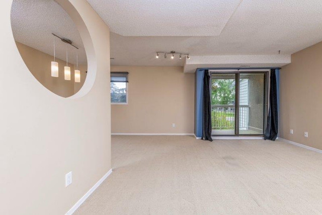 UNISON 2 BEDROOM TOWNHOUSE IN GLENBROOK MEADOWS in Long Term Rentals in Calgary - Image 4