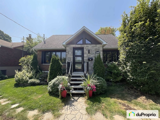 $849,999 - 1 1/2 Storey for sale in Ahuntsic / Cartierville — photo 1