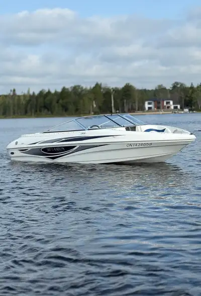 MLM - Muskoka Region Hit the water in style with this 2009 Larson 180 Bowrider, a clean, well-mainta...
