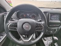 This Jeep Cherokee Sport 4x4 delivers a Regular Unleaded I-4 2.4 L/144 engine powering this Automati... (image 8)