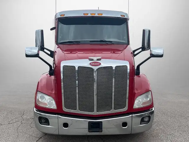 2018 PETERBILT 579 in Heavy Trucks in Mississauga / Peel Region - Image 3