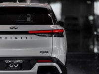 The 2023 INFINITI QX60 LUXE is a premium three-row SUV that balances family utility with high-end Ja... (image 6)