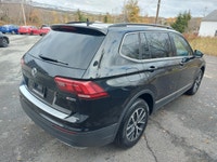 4Motioin All Wheel Drive Leather Interior Panoramic Sunroof Power Liftgate Navigation Apple Carplay... (image 4)