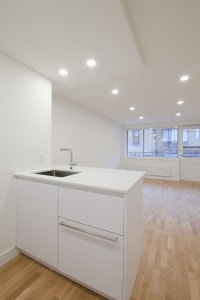 Renovated Akelius studio apartment for rent. Located near Sherbrooke in the Milton Park neighborhood... (image 3)