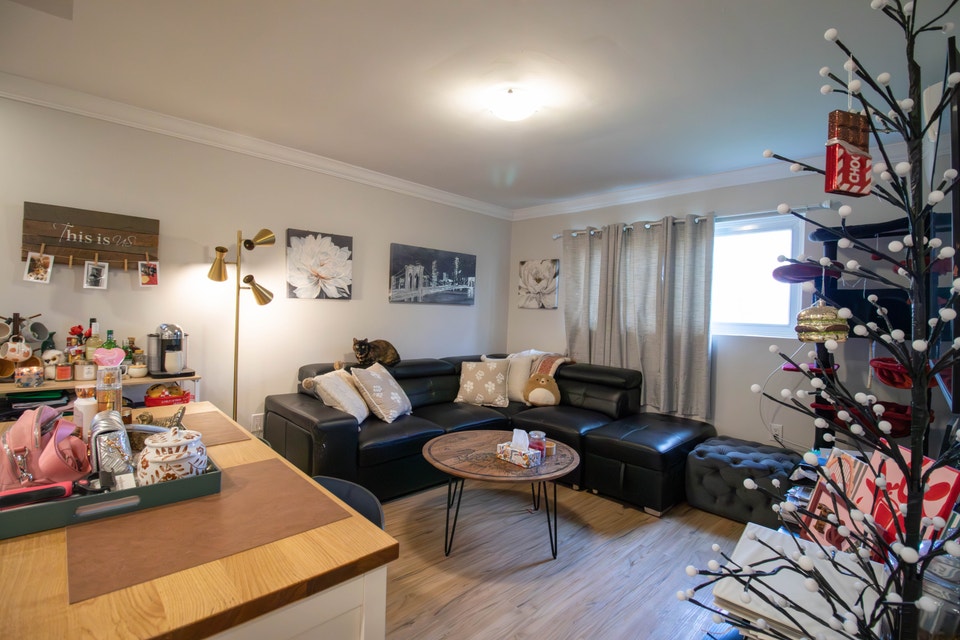 81 Empire St, Welland (5) - 2 Bedroom Apartment 5