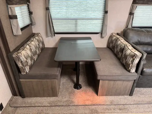 2019 Forest River SURVEYOR 285 IKLE in Travel Trailers & Campers in St. Albert - Image 14