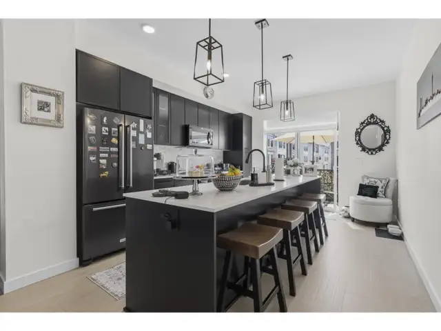 27 2774 MONTROSE AVENUE Abbotsford, British Columbia in Condos for Sale in Abbotsford - Image 11