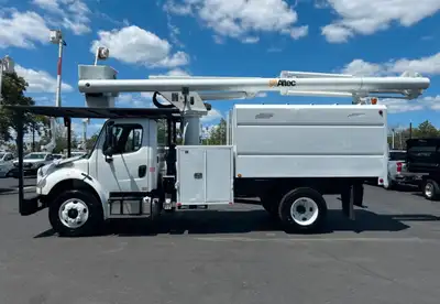 2015 Freightliner Altec LR756 Cummins 6.7L Hydraulic Brakes 61ft Working Height Automatic 73,000 Mil...