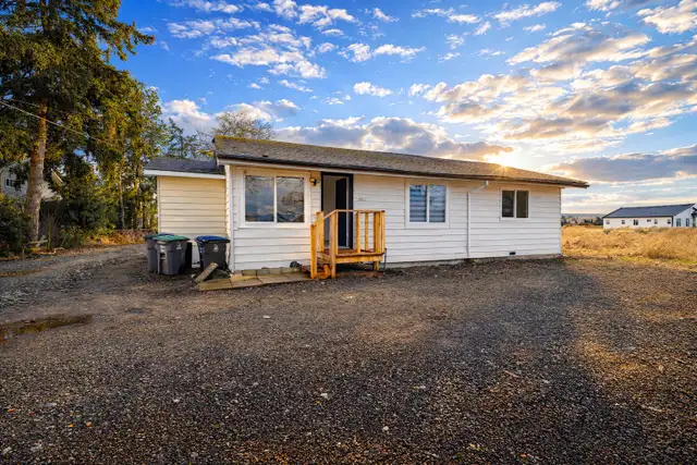 16952 40 Ave - Main