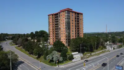 Starbury Tower- Close to 4 Corners- Largest Apts in Sudbury