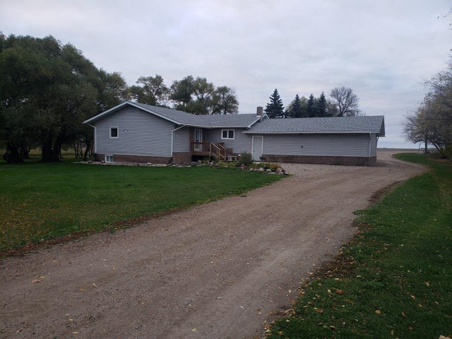 130049 29N Road Hartney, Manitoba in Houses for Sale in Brandon - Image 2