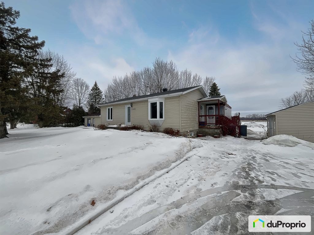 $335,000 - Bungalow for sale in Champlain — photo 1