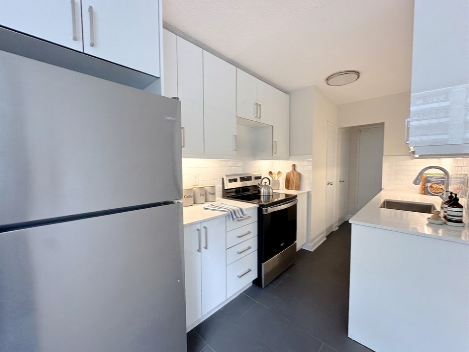 One Bedroom Apartment for Rent - 199 Roehampton Avenue 2