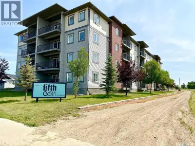 Welcome to this stylish 657 sq ft condo in the modern Fifth & 5th building. This thoughtfully design...