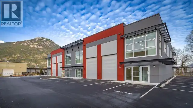 103A 38926 MID WAY Squamish, British Columbia in Commercial & Office Space for Rent in Prince Rupert - Image 3