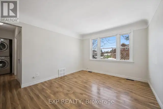 253 SYDNEY STREET S Kitchener, Ontario in Houses for Sale in Kitchener / Waterloo - Image 4