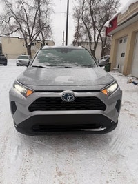 **CARS TRUCKS SUV 4X4 VAN AWD EDMONTON FINANCING AVAILABLE EASY FINANCING ** 2022 TOYOTA RAV4 LE HYB... (image 6)